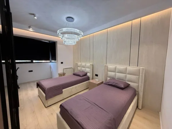 Tirane, jepet me qera apartament 2+1+Aneks+Ballkon Kati 9, 120 m² (Air Turbina)