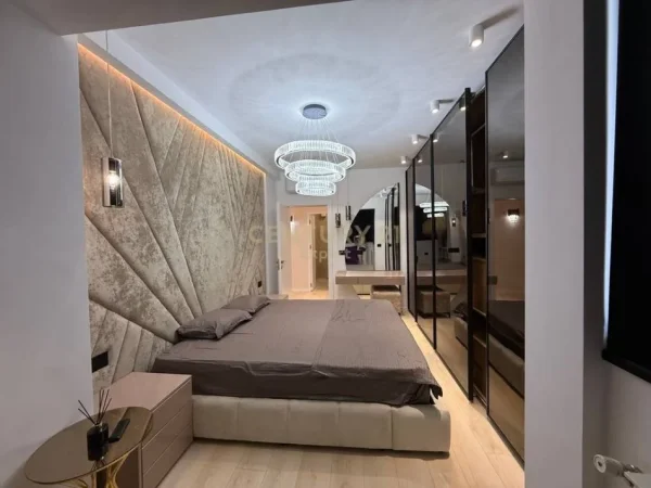 Tirane, jepet me qera apartament 2+1+Aneks+Ballkon Kati 9, 120 m² (Air Turbina)