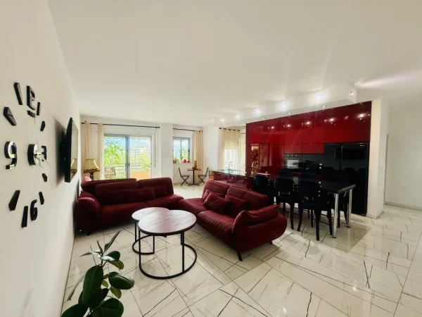 Tirane, jepet me qera apartament 2+1 Kati 4, 90 m² 1.300 € (Jepet me Qera Super Apartament 2+1 Modern tek Liqeni.)