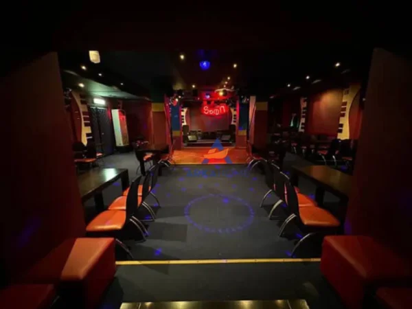 Tirane, jepet me qera ambjent biznesi Kati -1, 204 m² 1.500 € (MEDRESE)