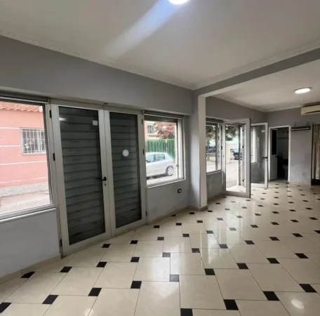 Durres, shitet ambjent biznesi Kati 0, 70 m² 188.000 € (Afer Markates)