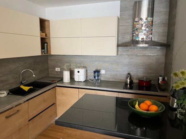 Tirane, jepet me qera apartament 2+1 Kati 3, 120 m² 850 € (Kodra e Diellit 2)