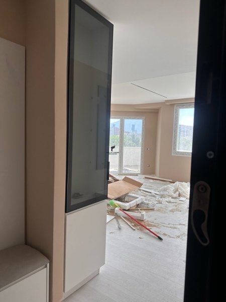 Tirane, jepet me qera apartament 2+1+Ballkon Kati 2, 117 m² 700 € (RIVER RESIDENCE)