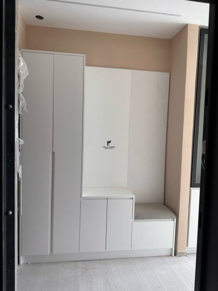 Tirane, jepet me qera apartament 2+1+Ballkon Kati 2, 117 m² 700 € (RIVER RESIDENCE)