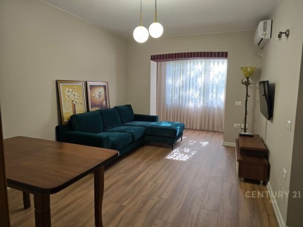 Tirane, jepet me qera apartament 1+1 Kati 3, 56 m² 500 € (Zgara Korcare, Ali Demi.)