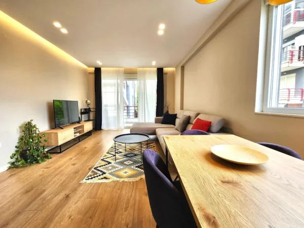 Tirane, shitet apartament 2+1 Kati 3, 93 m² 230.000 € (Liqeni i thate - Kompleksi FZ)