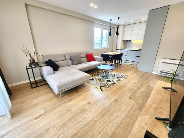 Tirane, shitet apartament 2+1 Kati 3, 93 m² 230.000 € (Liqeni i thate - Kompleksi FZ)