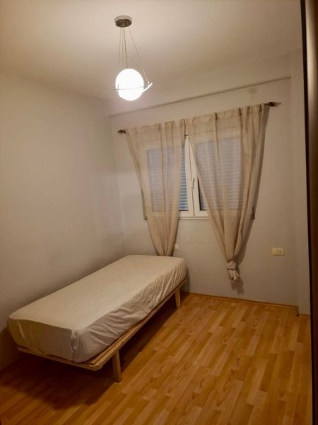 Tirane, jepet me qera apartament 2+1 Kati 3, 94 m² 550 € (Kodra e Diellit)