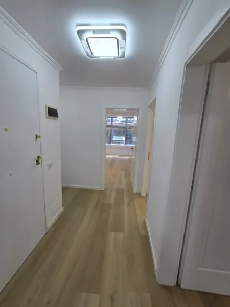 Tirane, shitet apartament 2+1+Ballkon Kati 2, 75 m² 188.000 € (RRUGA E KAVAJES)