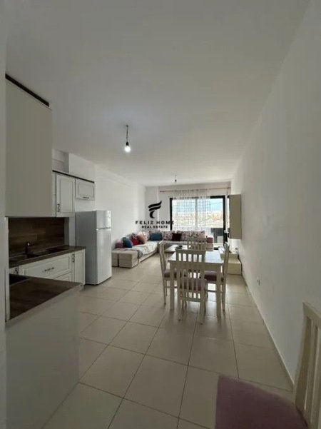 Tirane, jepet me qera apartament 2+1+Ballkon Kati 1, 93 m² 550 € (ASTIR)