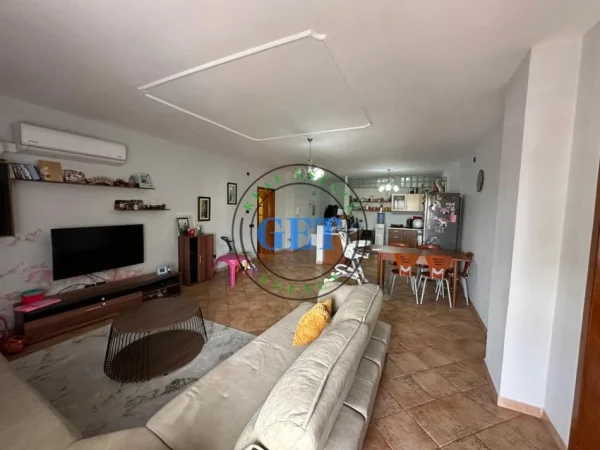 Durres, shitet apartament 3+1 Kati 7, 156 m² 230.000 € 