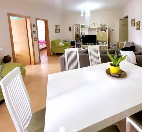 Tirane, shitet apartament 2+1 Kati 10, 92 m² 198.000 € (Rruga e kosovarve)
