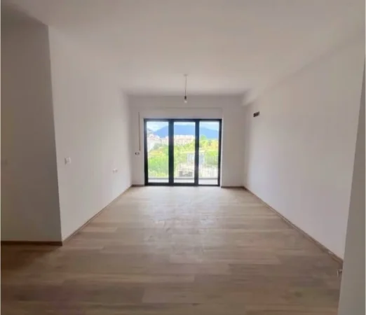 Tirane, shitet apartament 2+1 Kati 3, 92 m² 176.000 € (Kodra e diellit)