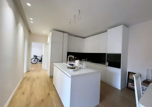 Tirane, shitet apartament 2+1 Kati 1, 106 m² 228.000 € (Selvia)