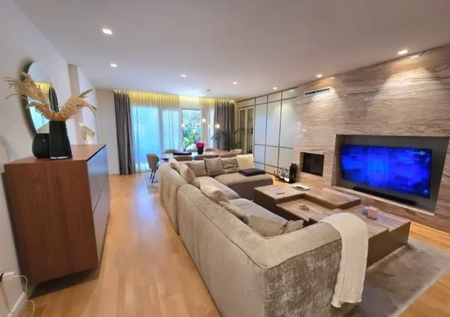 Tirane, shitet apartament Kati 8, 600 m² 15.000.000 € (Liqeni)