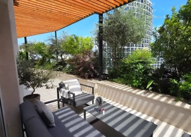 Tirane, shitet apartament Kati 8, 600 m² 15.000.000 € (Liqeni)