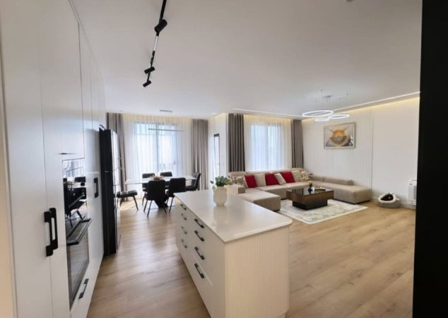 Tirane, shitet apartament 3+1 Kati 8, 156 m² 312.000 € (Porcelan)