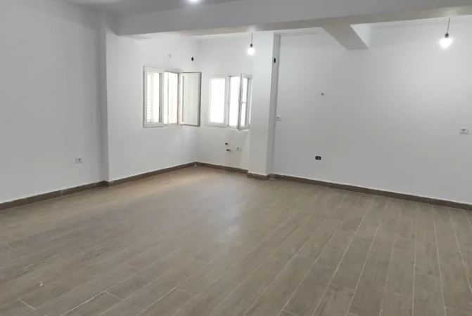 Tirane, shitet apartament 1+1 Kati 3, 86 m² 129.000 € (Rruga Hamdi Pepo)