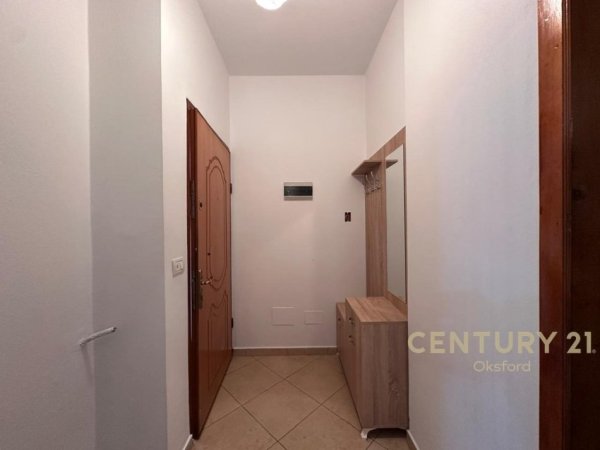 Tirane, jepet me qera apartament 1+1 Kati 5, 60 m² 500 € (Ferit Xhajko)