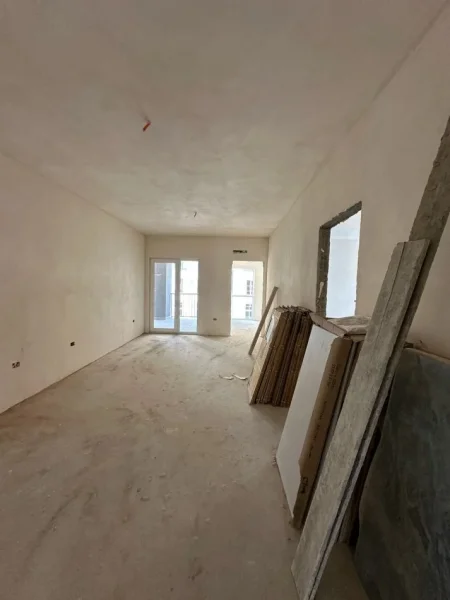 Tirane, shes apartament 2+1+Ballkon Kati 3, 96 m² 120.375 € (Tirana Entery 2)