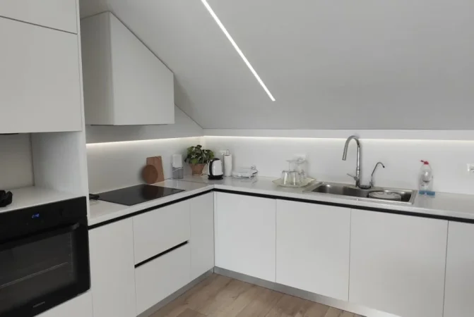 Tirane, shitet apartament+verande | Penthouse 3+1 Kati 8, 198 m² 180.000 € (Rruga Myslym Keta)