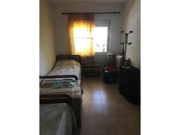 Tirane, jepet me qera apartament 3+1 Kati 2, 120 m² 1.000 € (Don Bosko, Tiranë)