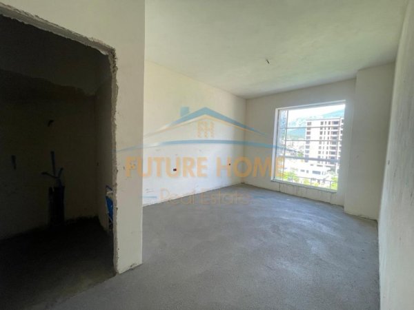 Tirane, shitet apartament 2+1+Ballkon Kati 3, 107 m² 157.800 € (Porcelan, prane TV Klan)