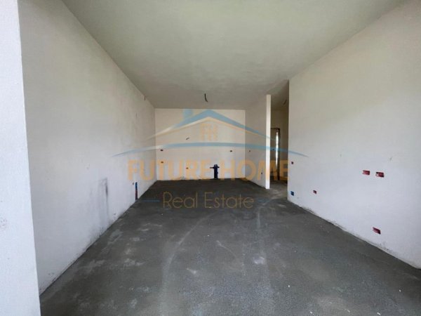 Tirane, shitet apartament 2+1+Ballkon Kati 3, 107 m² 157.800 € (Porcelan, prane TV Klan)
