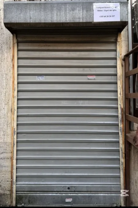 Tirane, jap me qera ambjent biznesi Kati -1, 172 m² 1.200 € (Rruga Pjetër Budi, Tirane)