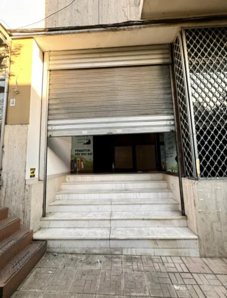 Tirane, jap me qera ambjent biznesi Kati 0, 58 m² 400 € (Rruga Pjetër Budi, Tirane)