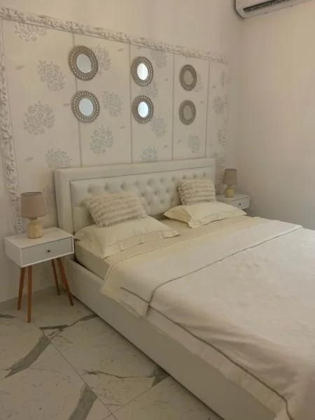 Tirane, jepet me qera apartament 1+1 Kati 6, 78 m² 800 € (Kompleksi “Square 21”)