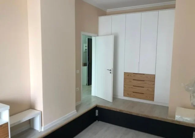 Tirane, jap me qera apartament 1+1 Kati 7, 77 m² 650 € (SQUARE 21)