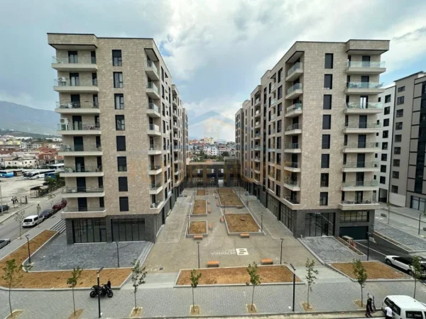 Tirane, jap me qera apartament 2+1+Ballkon Kati 4, 110 m² 699 € (Porcelan Rezidenca Erli ( perfshir edhe parkimi ne cmim ))