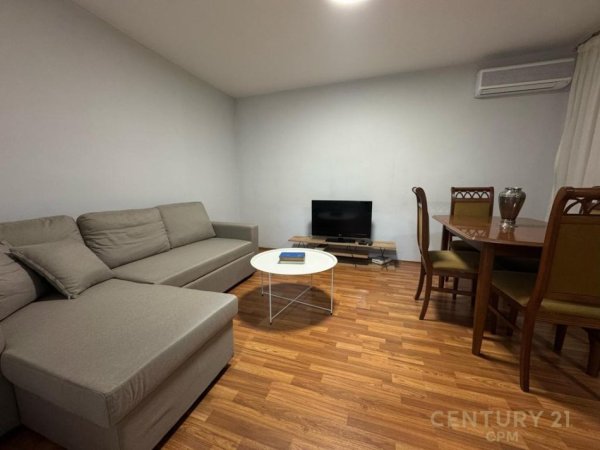 Tirane, jepet me qera apartament 1+1 Kati 4, 400 € (Ish Restorant Durrsi)