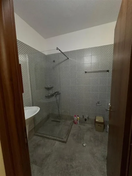 Tirane, jepet me qera apartament 2+1 Kati 7, 110 m² 500 € (Aleksandri i Madh)