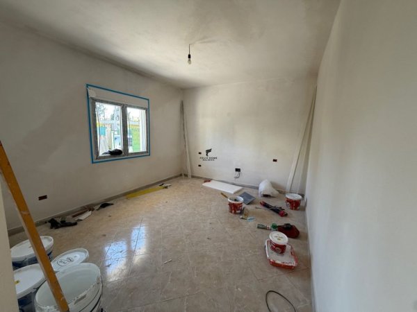Tirane, jepet me qera apartament 1+1+Ballkon Kati 1, 75 m² 350 € (LAPRAKE)