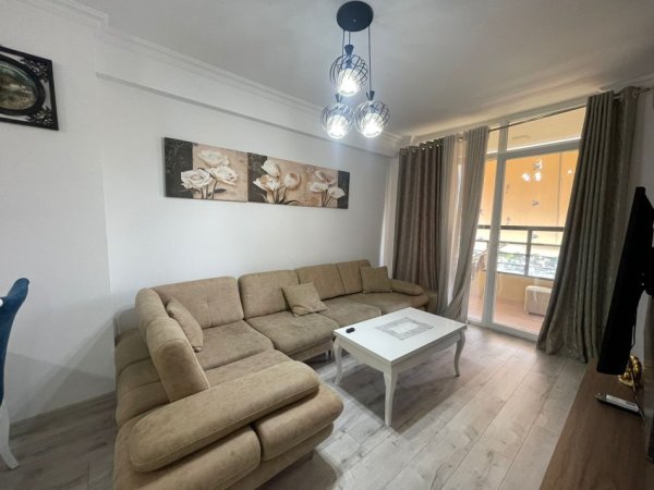 Tirane, jepet me qera apartament 2+1+Ballkon Kati 8, 100 m² 500 € (Astir, Kompleksi Fratari)