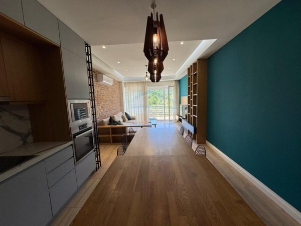 Tirane, jepet me qera apartament 2+1+Ballkon Kati 3, 106 m² 700 € (Rezidenca Kodra e Diellit 1)