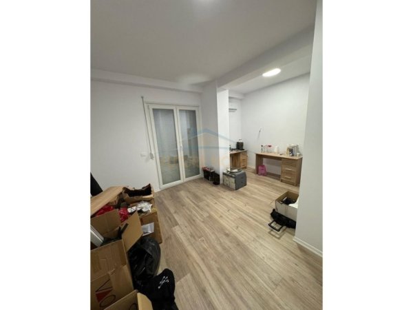 Tirane, shitet apartament 2+1+Verande,  Kati 0, 82 m² 107.000 € (Kompleksi Univers City, QTU)