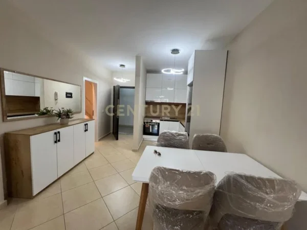 Durres Plazh, shitet apartament 2+1+Aneks+Ballkon Kati 1, 115 m² 135.000 € (Plazh Durres)