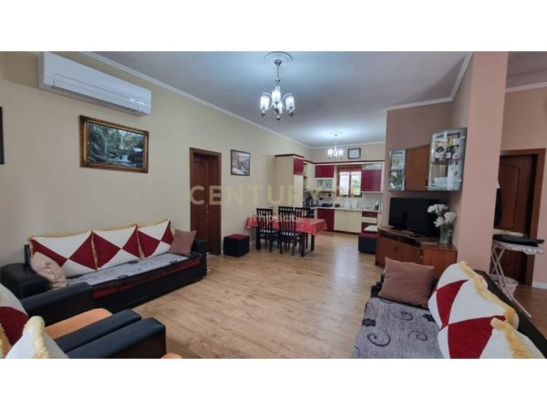 Tirane, jepet me qera Vile 2 Katshe Kati 0, 379 m² 1.500 € (Kodra e Priftit)