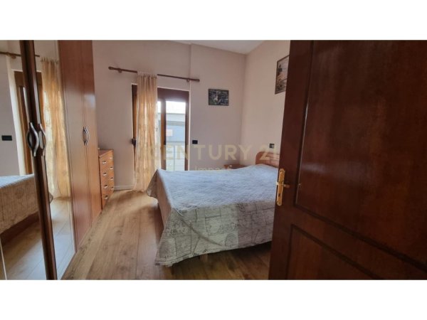 Tirane, jepet me qera Vile 2 Katshe Kati 0, 379 m² 1.500 € (Kodra e Priftit)