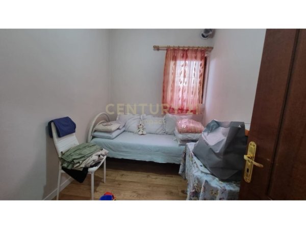 Tirane, jepet me qera Vile 2 Katshe Kati 0, 379 m² 1.500 € (Kodra e Priftit)