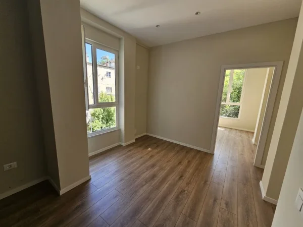 Tirane, shitet apartament 1+1 Kati 4, 41 m² 124.000 € (myslym shyri)