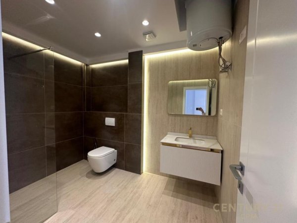 Tirane, shitet apartament 2+1 Kati 10, 101 m² 213.000 € (Rruga e Kavajës)