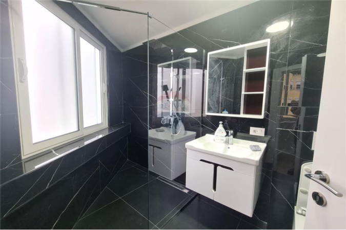 Tirane, jepet me qera apartament 2+1+Aneks+Ballkon Kati 9, 120 m² 1.000 € (Rruga e Elbasanit)