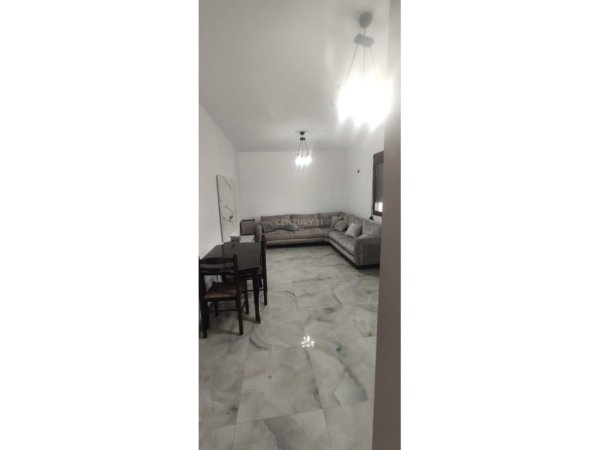 Durres, jepet me qera shtepi 2+1 Kati 1, 125 m² 350 € (Ish Kenet)
