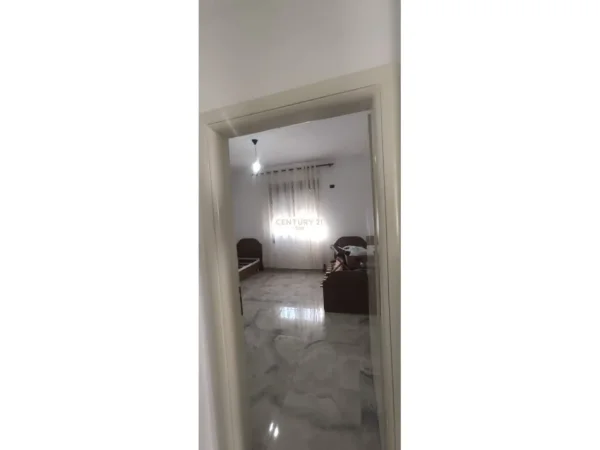 Durres, jepet me qera shtepi 2+1 Kati 1, 125 m² 350 € (Ish Kenet)