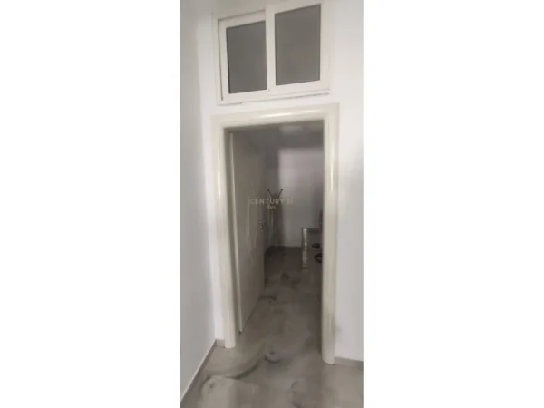 Durres, jepet me qera shtepi 2+1 Kati 1, 125 m² 350 € (Ish Kenet)