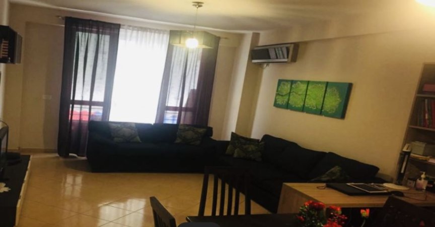 Tirane, jepet me qera apartament 1+1 Kati 6, 73 m² 35.000 € (Pallatet Cabej Prane Pasticeri Lika)
